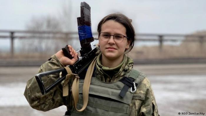 20-letnia Wiktoria jest sanitariuszka w ukraińskiej armii
