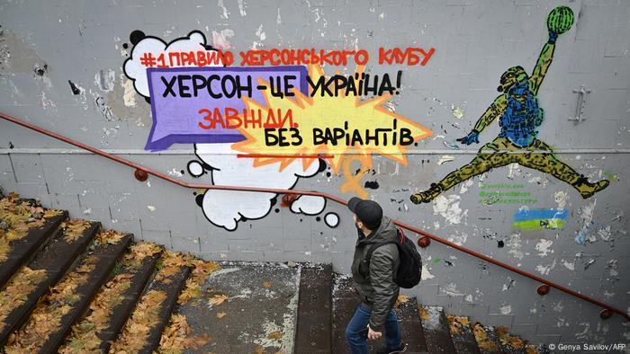 Jersón es Ucrania, dice el grafiti.