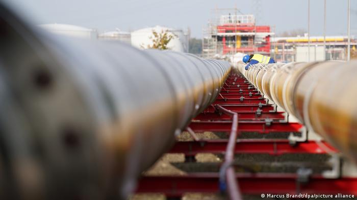 Pipelines zum Transport von Gas am LNG-Terminal in Brunsbüttel 
