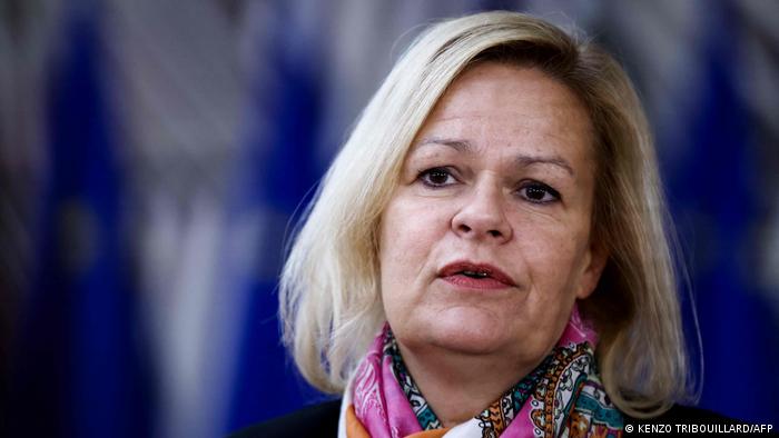 Nancy Faeesr ministrja e brendshme e Gjermanisë, synon të forcojë projektet për parandalimin e ekstremizmit politik