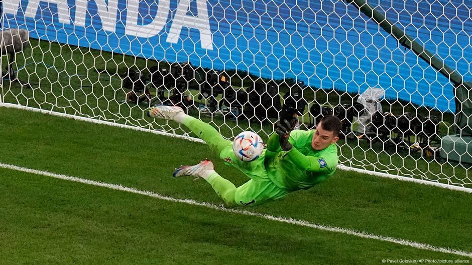 Livaković brani penal Vinisijusu Žunioru