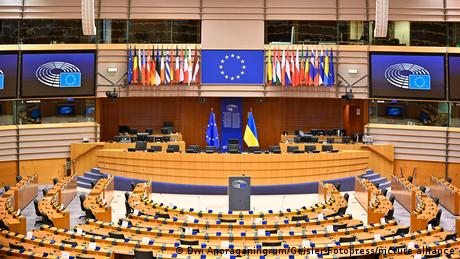 Вербуване на евродепутати търговия с влияние и корупция напълно възможно