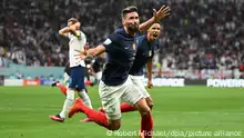 Fußball, WM, England - Frankreich, Finalrunde, Viertelfinale, Al-Bait Stadion, Frankreichs Olivier Giroud jubelt nach seinem Treffer zum 1-2.