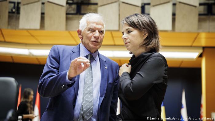 Bundesaußenministerin Annalena Baerbock und der EU-Außenbeauftragte Josep Borrell 