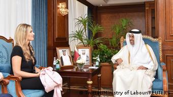 Η Εύα Καϊλή και ο υπουργός Εργασίας του Κατάρ