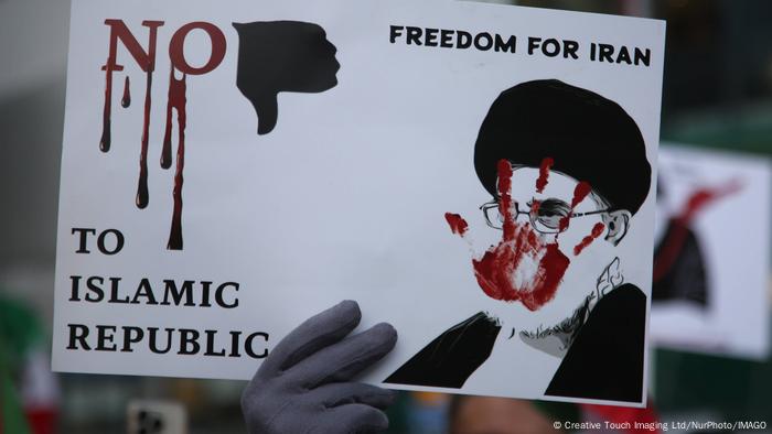 Kanada Protest nach Tod von Mahsa Amini | Plakat Ali Khamenei