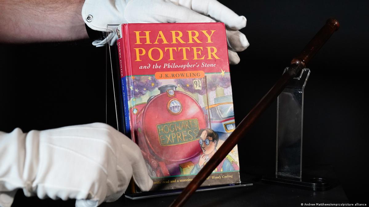 The world's most expensive Harry Potter books at auction – DW – 12/16/2022