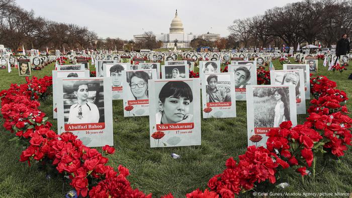USA Washington | Fotoausstellung zu Protesten im Iran