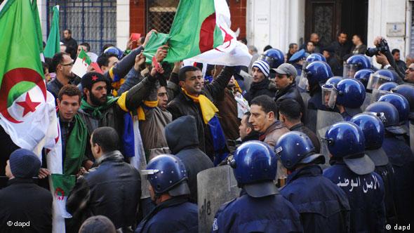 Proteste in Algerien Flash-Galerie