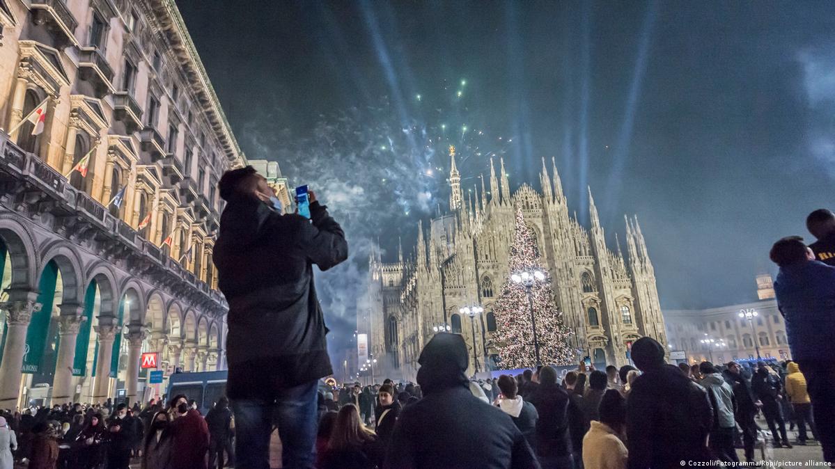 Italian police arrest four over Milan New Year's assaults – DW – 12/18/2022