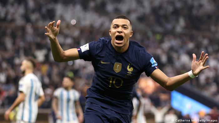 Zweck 3:3 |  FIFA WM-Finale Katar |  Argentinien gegen Frankreich