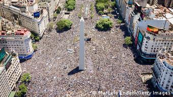 Πάρτυ στην Πλατεία Δημοκρατίας