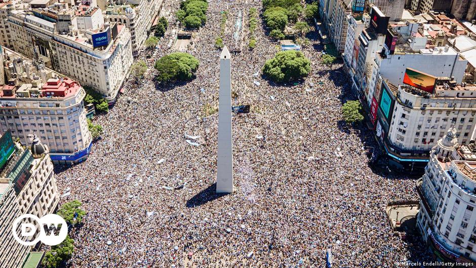 Triumphaler Empfang für Messi und Co. in Buenos Aires