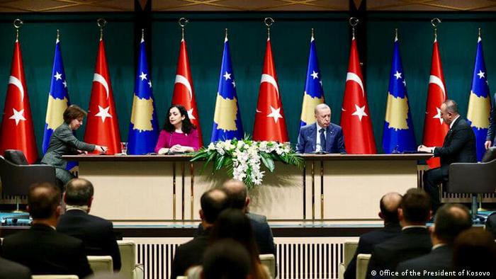Kosovo Türkei Vjosa Osmani bei Erdogan