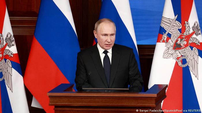 الرئيس الروسي فلاديمير بوتين يلقي كلمة في اجتماع لقيادة وزارة الدفاع في موسكو 21.12.2022