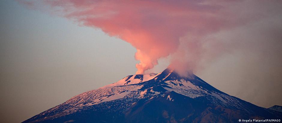 O Etna não é só o vulcão mais ativo da Europa, mas também um dos maiores do mundo