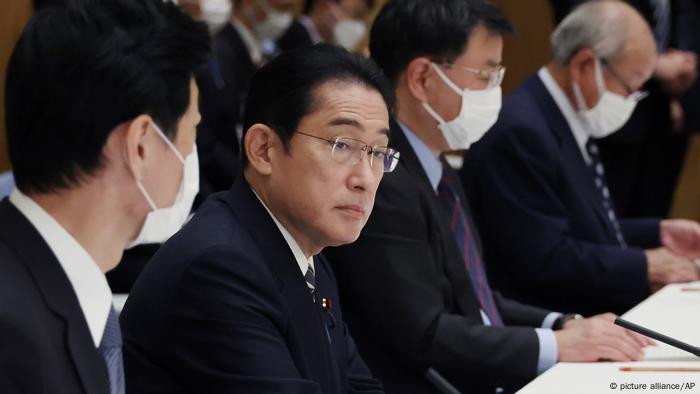 Japan, Tokio | Fumio Kishida bei Konferenz zur Grünen Transformation