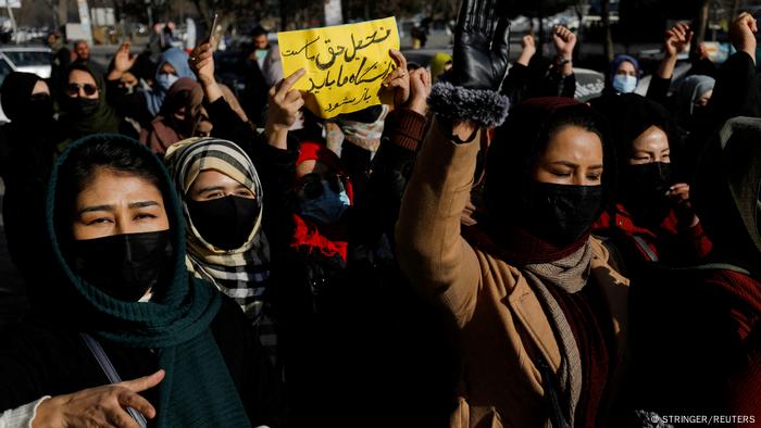 Frauen demonstrieren in Kabul 