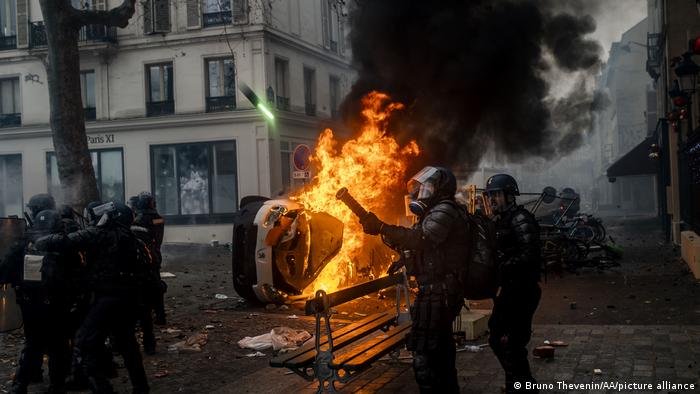 Frankreich Zusammenstöße zwischen Sicherheitskräften und Kurden