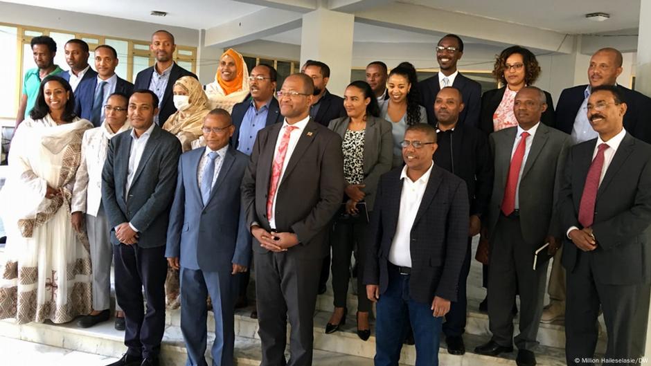 የኢትዮጵያ ፌድራል መንግሥት እና ህወሓት ከምርጫ በፊት ፖለቲካዊ ውይይት እንዲጀምሩ ጥሪ ቀረበ