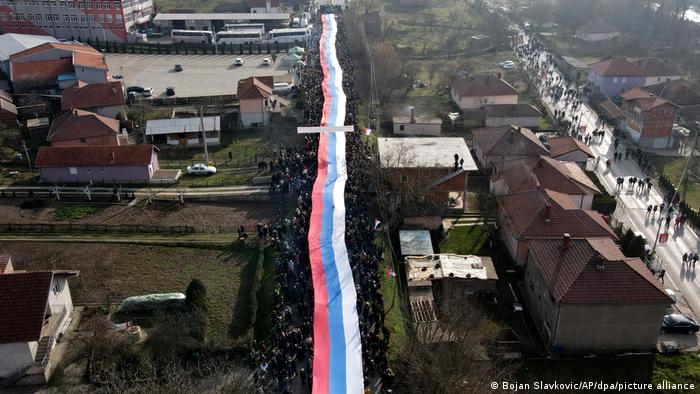Протест в село Рударе, разположено на север от Митровица.