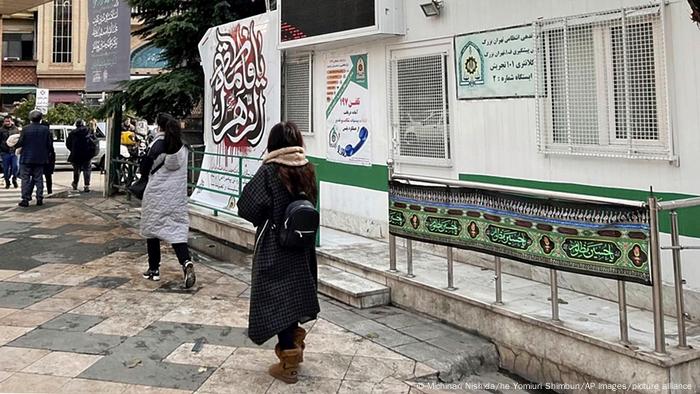 Iran | Frauen ohne Hijab in Teheran