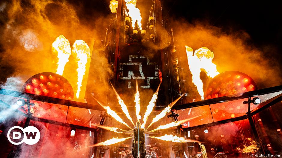 Rammstein-Konzert Berlin: Proteste und Hitze
Top-Thema
Weitere Themen