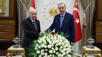 Ο Ερντογάν με τον σύμμαχό του εθνικιστή Ντεβλέτ Μπαχτσελί