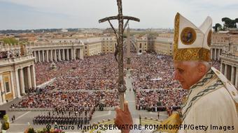 πάπας Βενέδικτος ΙΣΤ