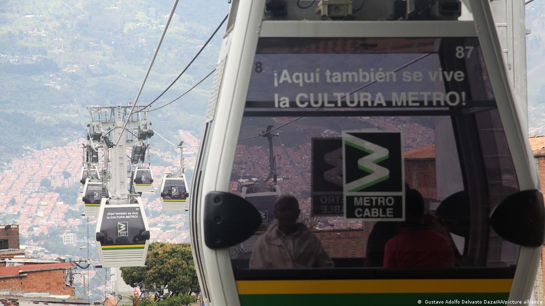 Un vagón del "metrocable" en Medellín, Colombia.