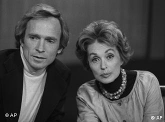 Lilli Palmer mit dem US-amerikanischen Showmaster Dick Cavett, in West Berlin (September 1978)