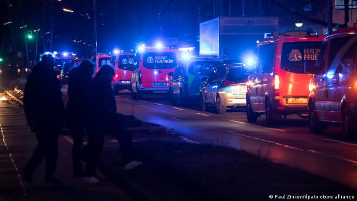 17-годишно момче в Лайпциг почина, а в Берлин 33-ма полицаи