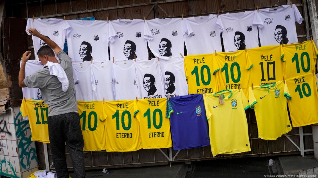 Pele shirts on sale outside the Santos stadium