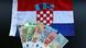 Hrvatska zastava i novčanice eura Hrvatska zastava i novčanice eura