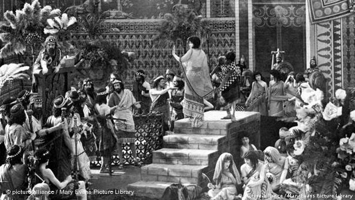 Still from Intolerance 1916 (picture-alliance / Mary Evans Picture Library)