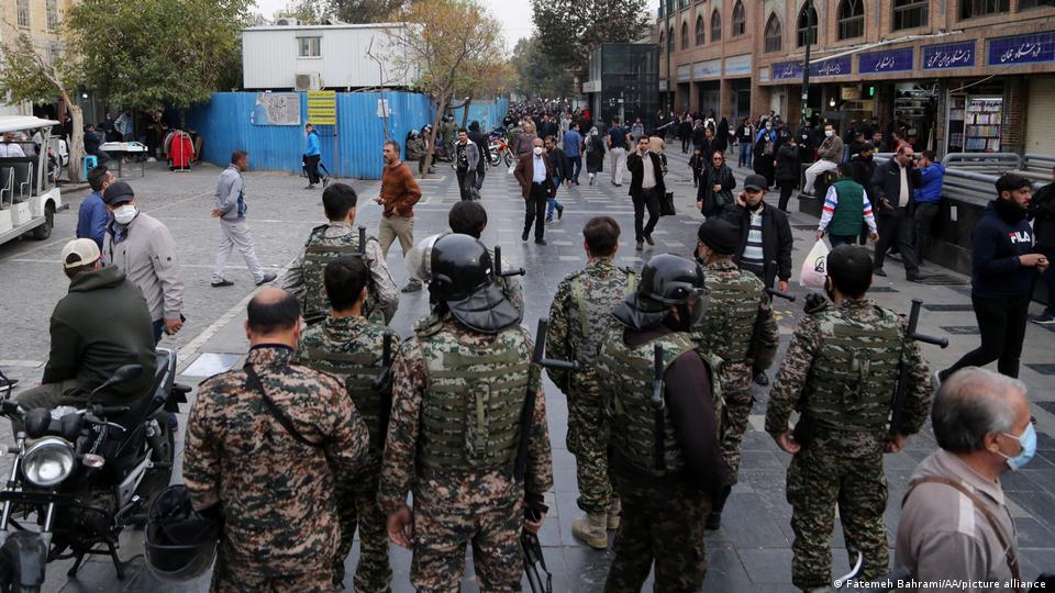 در جریان خیزش مردمی در ایران بسیاری با شلیک نیروهای امنیتی آسیب‌های شدید دیدند