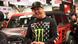 Ken Block firma autógrafos durante su aparición en el SEMA Show 2022, en el centro de convenciones de Las Vegas. Ken Block firma autógrafos durante su aparición en el SEMA Show 2022, en el centro de convenciones de Las Vegas.