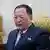 En esta foto del 13 de febrero de 2019 aparece el entonces canciller norcoreano, Ri Yong-ho, durante una reunión en el Salón de Asambleas Mansudae de Pyongyang. 