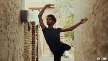 Rechte: Nur für diese Berichterstattung! Sendung Global 3000 vom 09.01.2023 Indien: Lasst mich tanzen!
Beschreibung: Kann ein junger Mann aus einem indischen Dorf Karriere als professioneller Balletttänzer machen?
Copyright: DW
