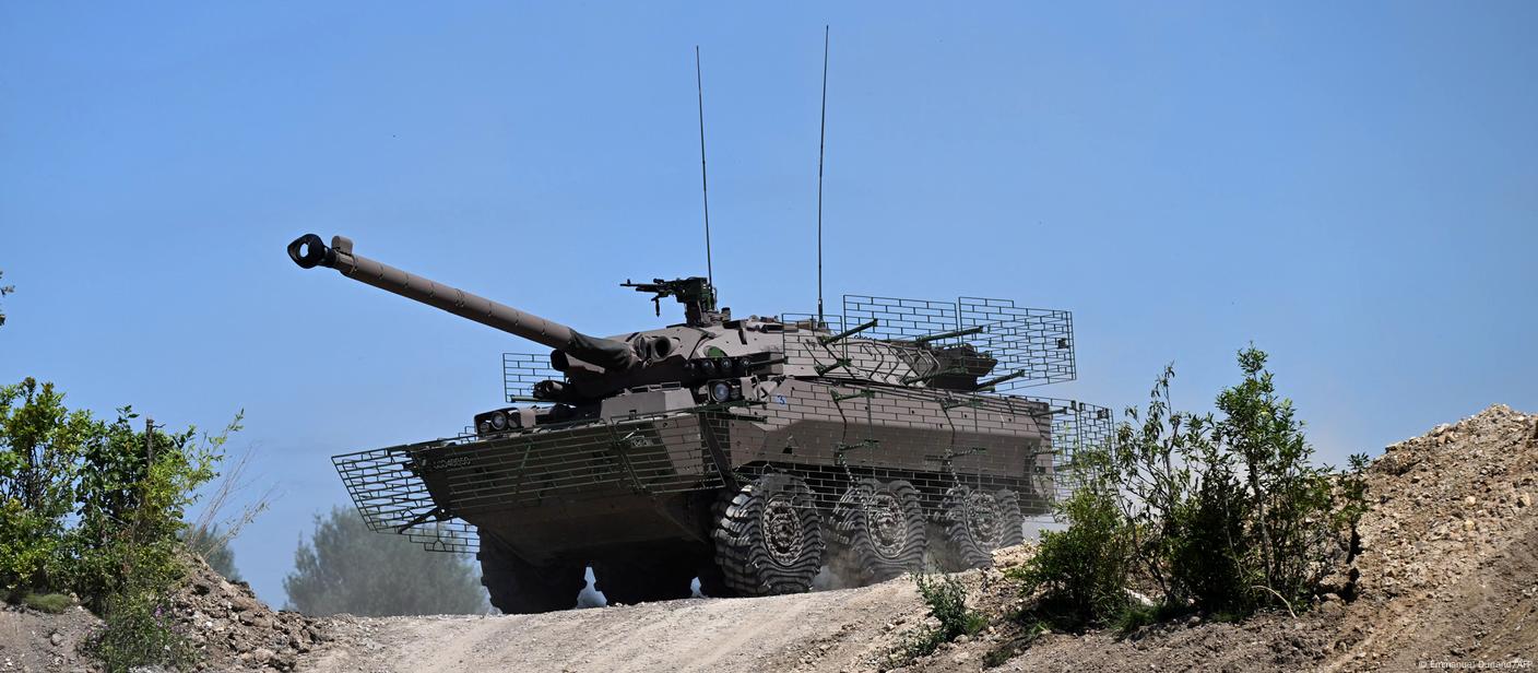 Ukraine updates: France to send 'light tanks'