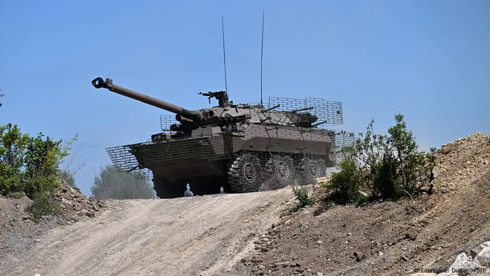 Франция ще предостави AMX-10 RC на Украйна, стана ясно от изявление на Макрон.