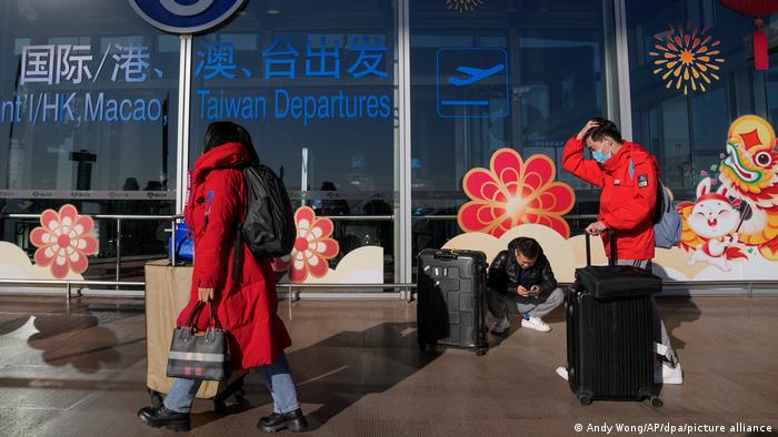 Mehr Länder führen Corona-Testpflicht für Reisende aus China ein