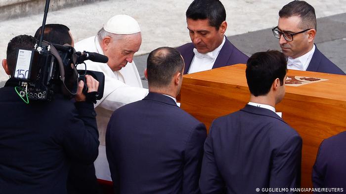 BG - Beisetzung Papst Benedikt 