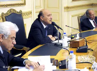 埃及副总统苏来曼与反对派在会谈