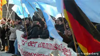 In München demonstrierte die Uigurengemeinde gegen die Menschenrechtsverletzung in ihrer Heimat Xinjiang, China, anlässlich des 14.Jahrestages der Gulja-Massaker. Das Bild wurde am 05.02.2011 gemacht. Copyright: DW/P. von Frankenberg