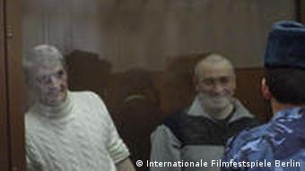 Ходорковский и Лебедев в зале суда (кадр из фильма)