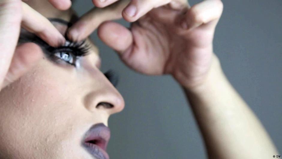 Lebanese drag queens brave social, and political, pressure DW 01/08