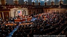(230106) -- WASHINGTON, Jan. 6, 2023 (Xinhua) -- Members of the U.S. House of Representatives gather in the U.S. House chamber as the House meets to elect a speaker in Washington, D.C., the United States, on Jan. 6, 2023. The U.S. House of Representatives has adjourned until late Friday night as Congressman Kevin McCarthy is seeking to flip more Republican holdouts to overcome the embarrassing speakership impasse. (Xinhua/Liu Jie)