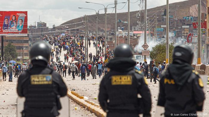 Protestas contra presidenta de Perú dejan 67 personas hospitalizadas | Las  noticias y análisis más importantes en América Latina | DW | 09.01.2023