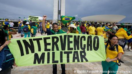 Adherentes de Bolsonaro en el Palacio de Planalto.
